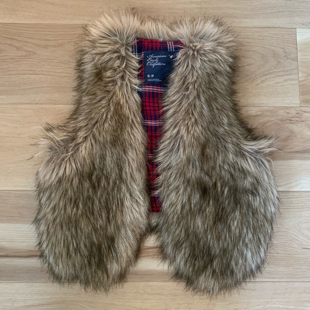 American Eagle Outfitters Faux Fur Vest Size S/P
